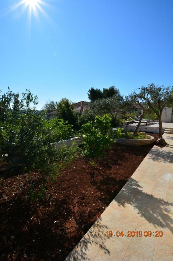 Sealodge - Luxe Villa, Private Pool, Mooring, Parking, Sea & Mountain View, At 150 M From Idyllic Private Beach Rogač Extérieur photo