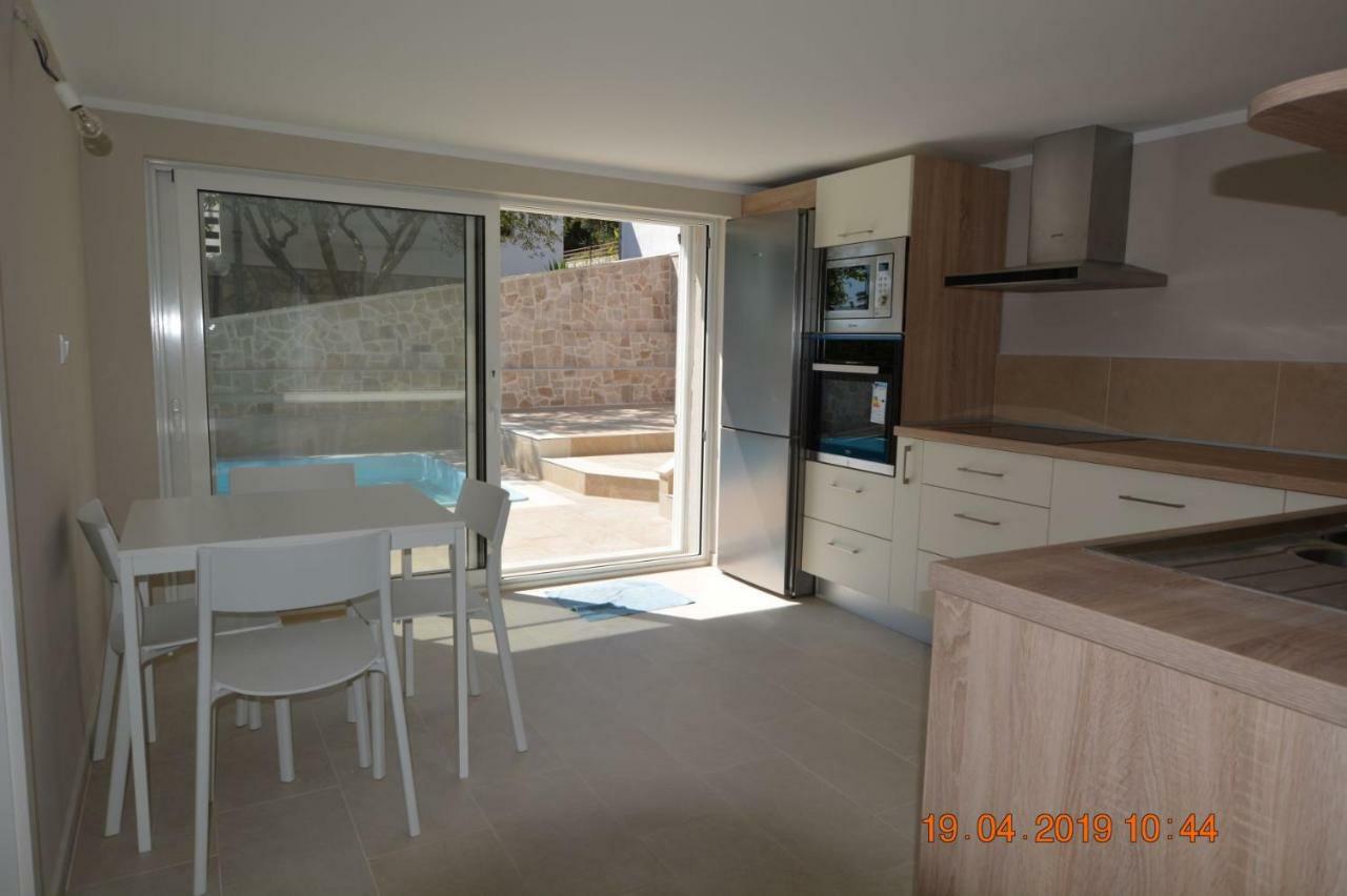 Sealodge - Luxe Villa, Private Pool, Mooring, Parking, Sea & Mountain View, At 150 M From Idyllic Private Beach Rogač Extérieur photo